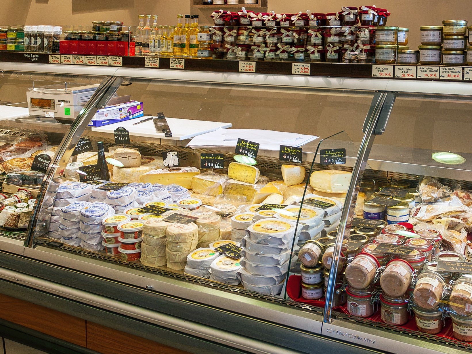 Dairy + Deli Displays